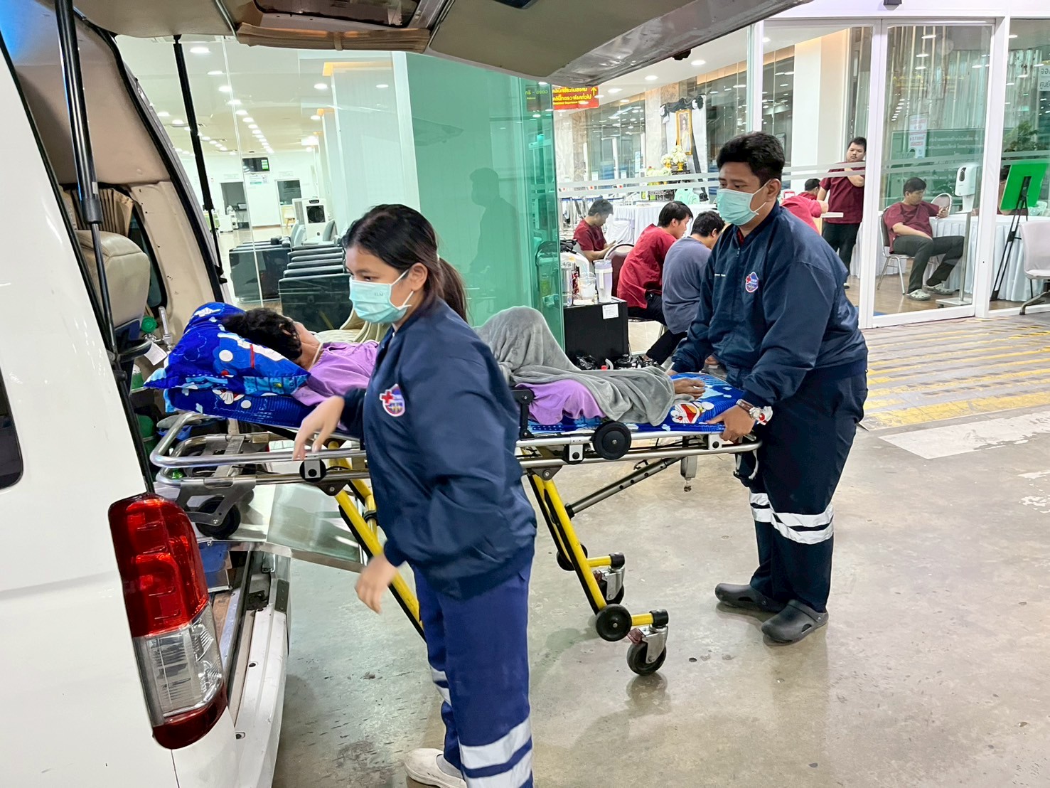 LINE_ALBUM_31168_251117_3